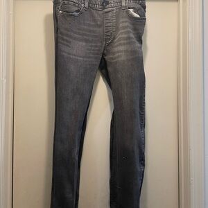 Levi's Black Slim Jeans with Classic Denim Texture